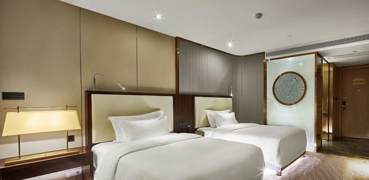 Guilin Exhibition International Hotel Экстерьер фото